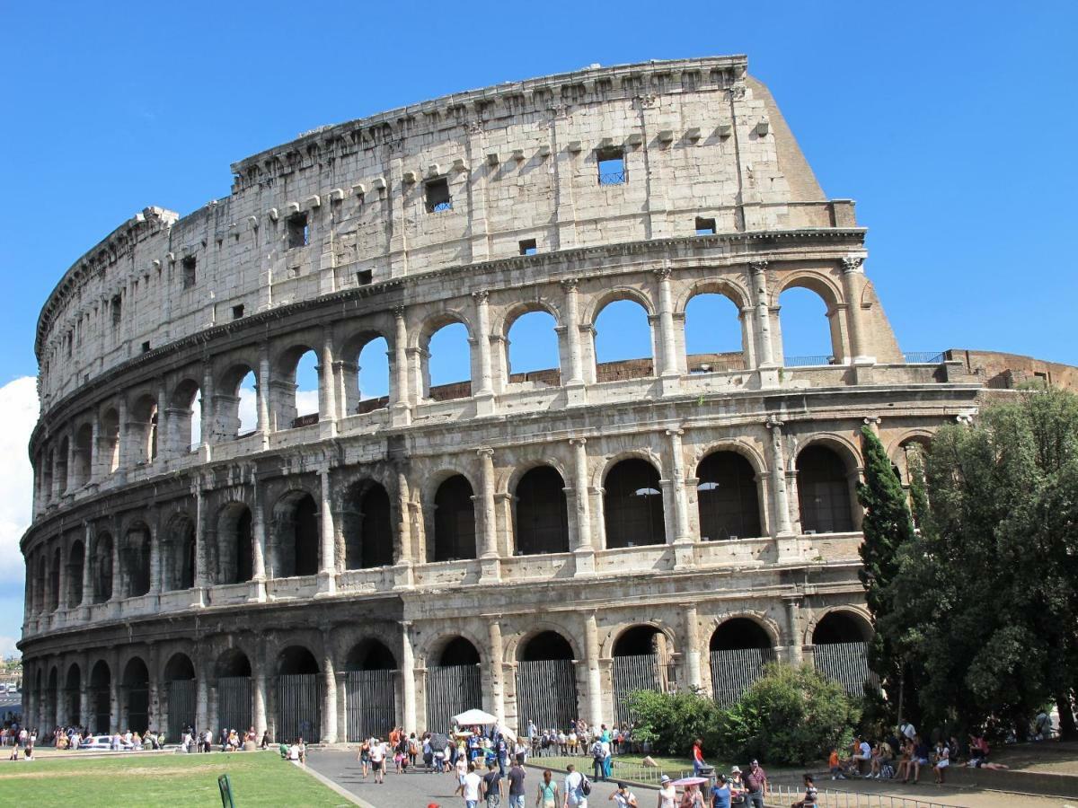 Modern Apartment Near Colosseum Rom Exterior foto